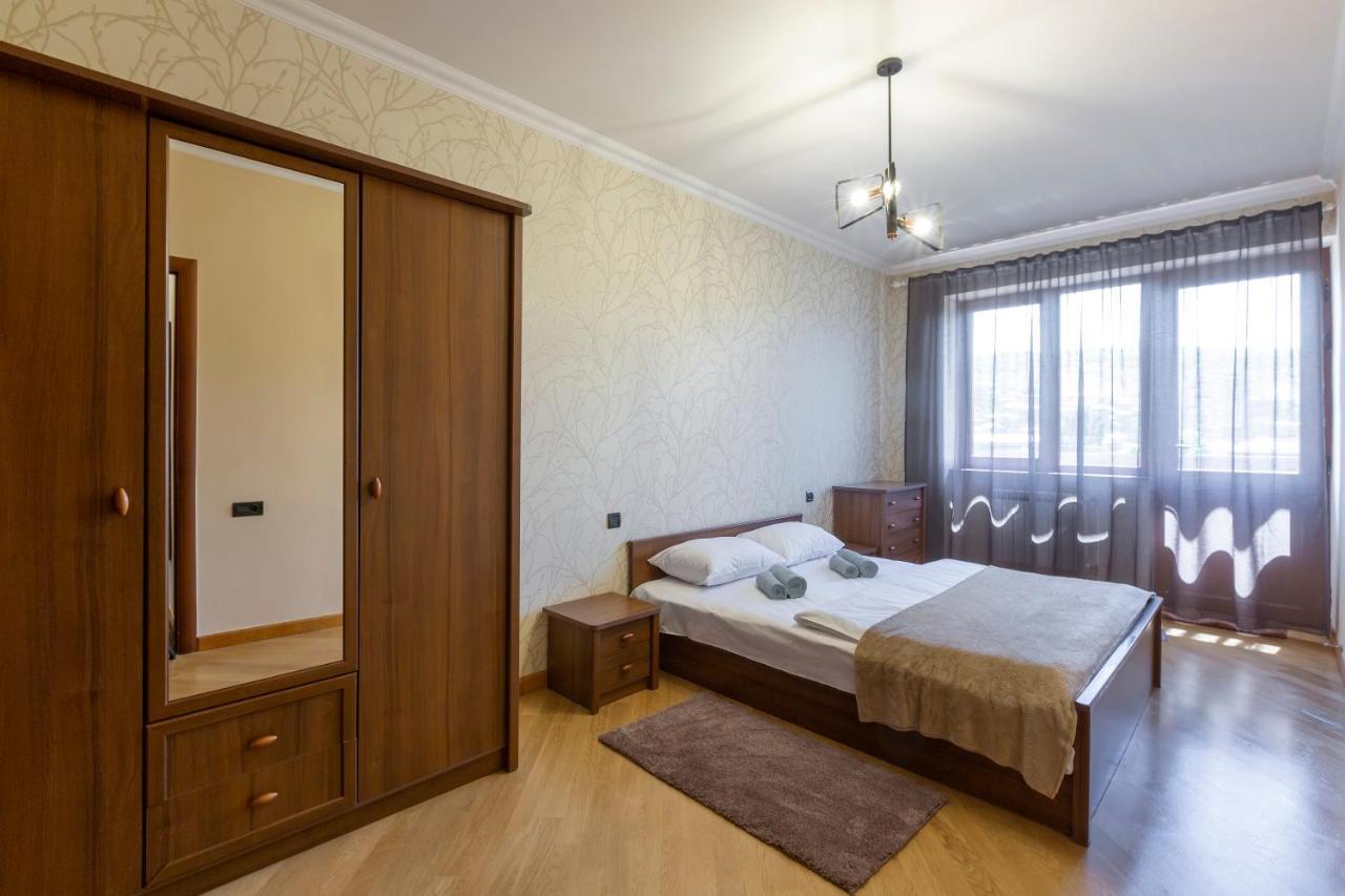 Umba Apartment N4 - Balcony And Mount Ararat View Ереван Екстериор снимка