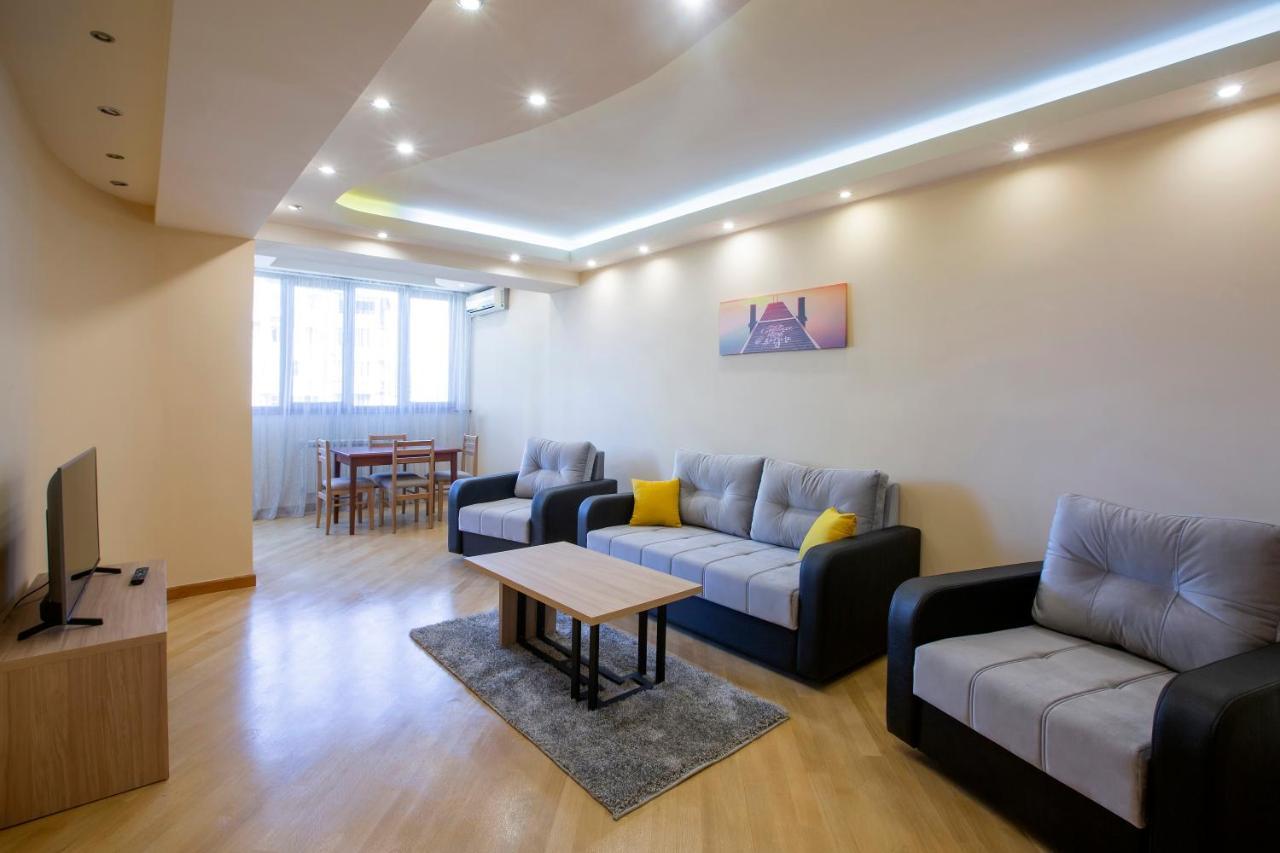 Umba Apartment N4 - Balcony And Mount Ararat View Ереван Екстериор снимка